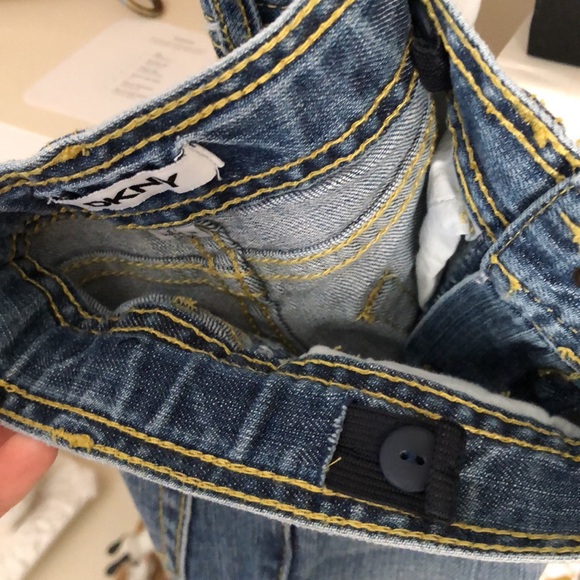 DKNY Toddler Girl Jeans - Picture 4 of 5